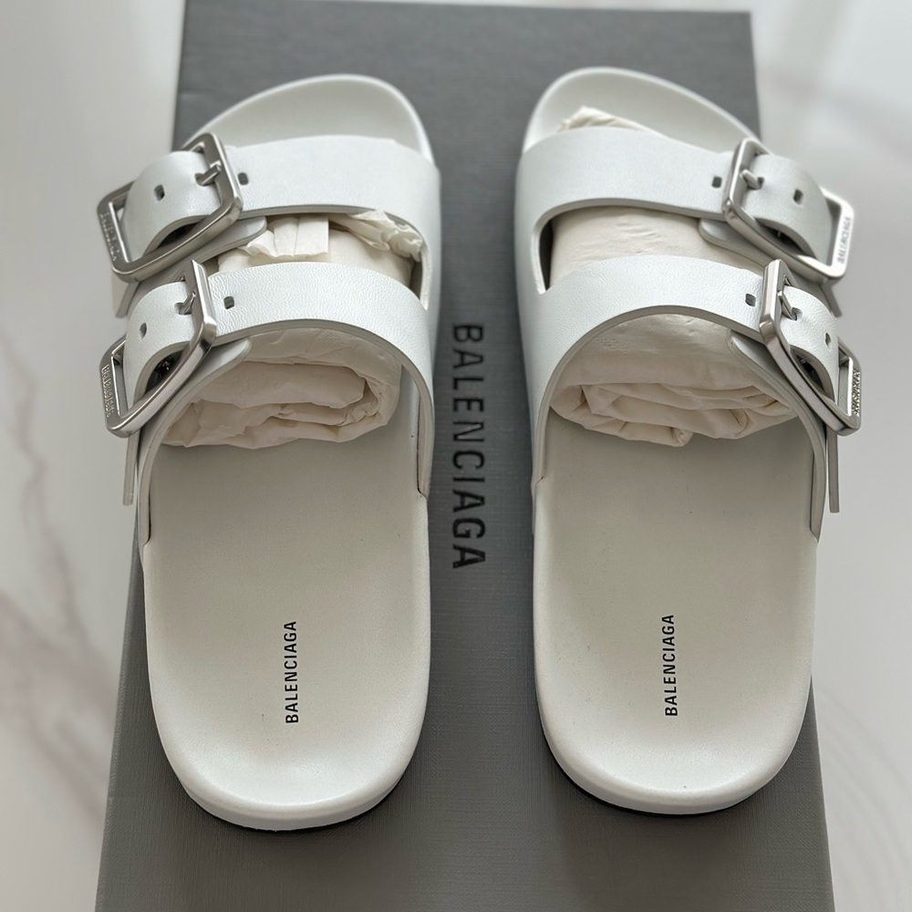 BALENCIAGA
Mallorca Balenciaga sandal in nappa leather NWT